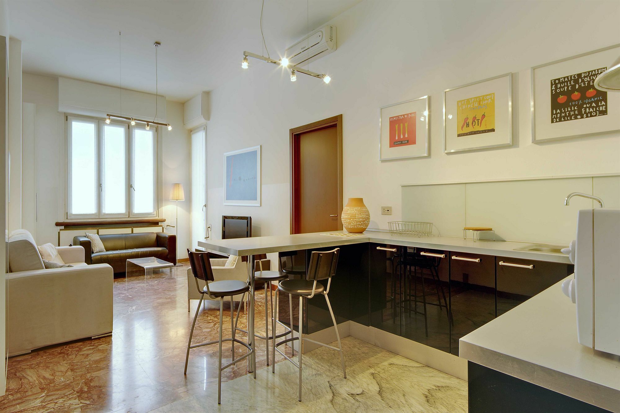 Milan Apartment Rental Eksteriør billede